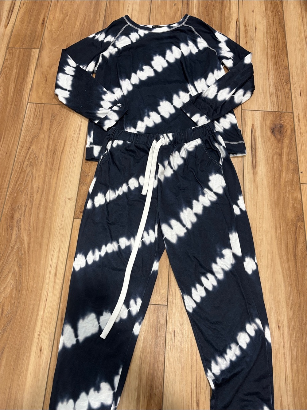 Tie-Dye Navy & White Lounge Set